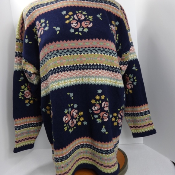Large Roomie Dk Blue Sweater all Cotton w Flowers with stripes - Picture 5 of 7